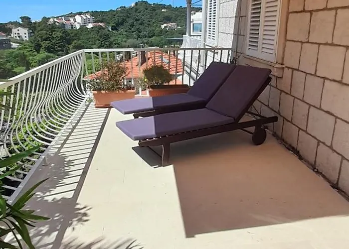 Ivana Apartment, 100m *