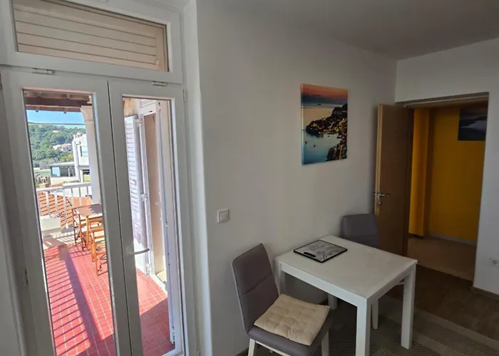Apartment Ivana Apartment, 100m *