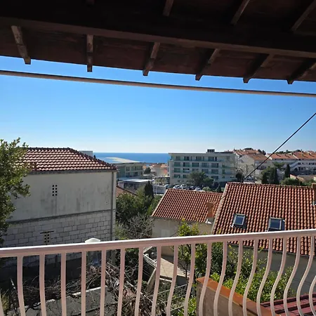 Ivana Central-New Apartment, Beach 100M